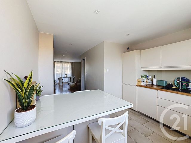 Appartement F4 à vendre - 4 pièces - 73.56 m2 - VILLEURBANNE - 69 - RHONE-ALPES - Century 21 Rive Gauche