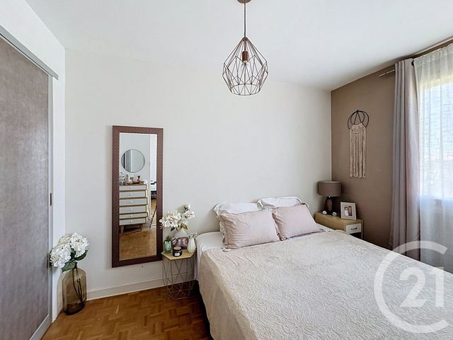 Appartement F4 à vendre - 4 pièces - 73.56 m2 - VILLEURBANNE - 69 - RHONE-ALPES - Century 21 Rive Gauche