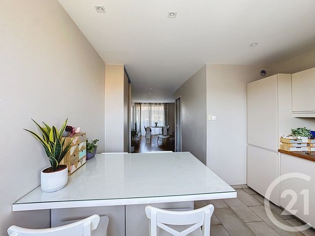 Appartement F4 à vendre - 4 pièces - 73.56 m2 - VILLEURBANNE - 69 - RHONE-ALPES - Century 21 Rive Gauche