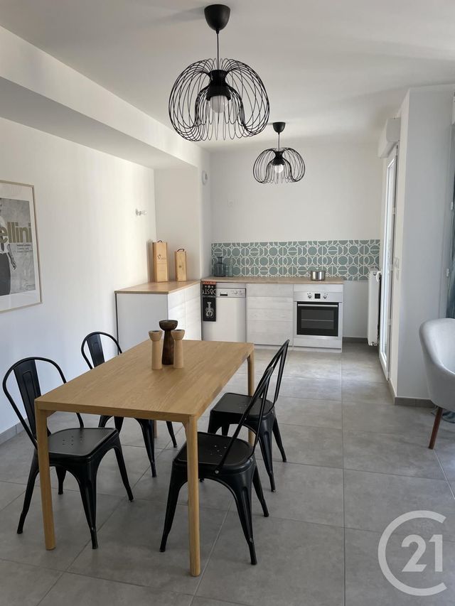 Appartement T3 à vendre - 3 pièces - 67.12 m2 - CHAMPAGNE AU MONT D OR - 69 - RHONE-ALPES - Century 21 Rive Gauche