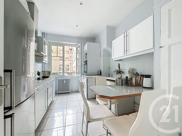 Appartement F3 à vendre - 3 pièces - 84.0 m2 - LYON - 69006 - RHONE-ALPES - Century 21 Rive Gauche