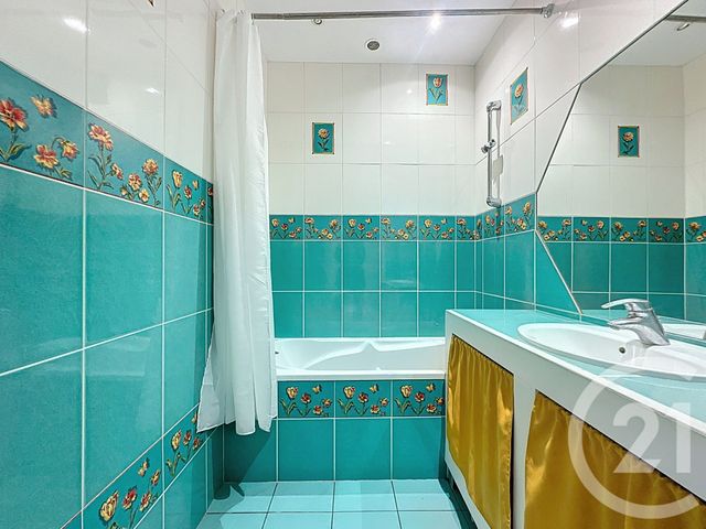 Appartement F3 à vendre - 3 pièces - 84.0 m2 - LYON - 69006 - RHONE-ALPES - Century 21 Rive Gauche