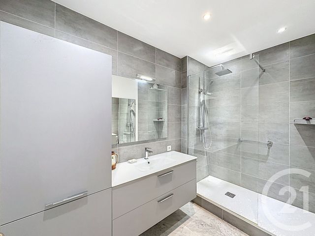 Appartement T3 à vendre - 3 pièces - 112.94 m2 - LYON - 69003 - RHONE-ALPES - Century 21 Rive Gauche