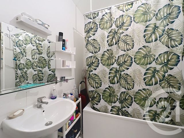 Afficher la photo en grand Appartement F2 à vendre - 2 pièces - 39.1 m2 - VILLEURBANNE - 69 - RHONE-ALPES - Century 21 Rive Gauche