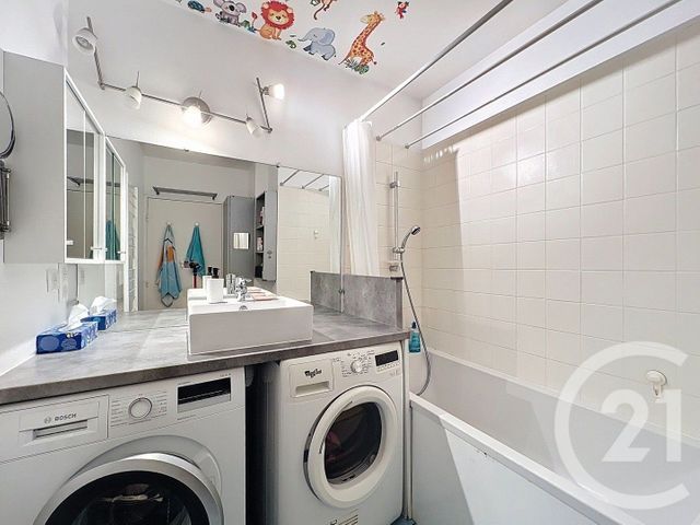 Appartement F4 à vendre - 4 pièces - 63.54 m2 - LYON - 69006 - RHONE-ALPES - Century 21 Rive Gauche