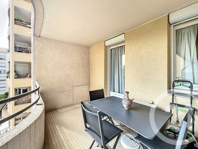 Appartement F4 à vendre - 4 pièces - 109.0 m2 - VILLEURBANNE - 69 - RHONE-ALPES - Century 21 Rive Gauche