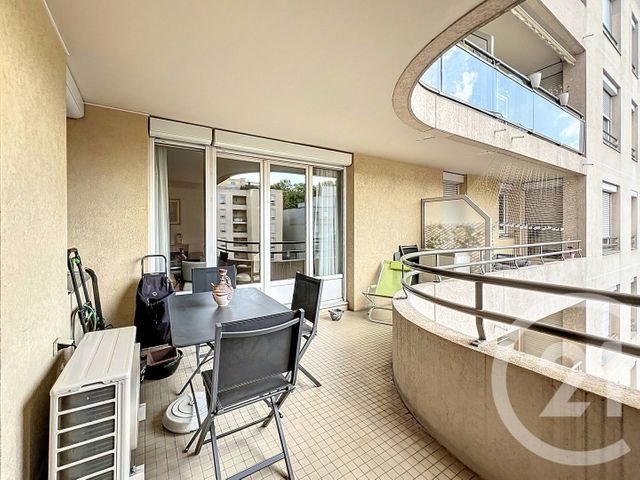 Appartement F4 à vendre - 4 pièces - 109.0 m2 - VILLEURBANNE - 69 - RHONE-ALPES - Century 21 Rive Gauche