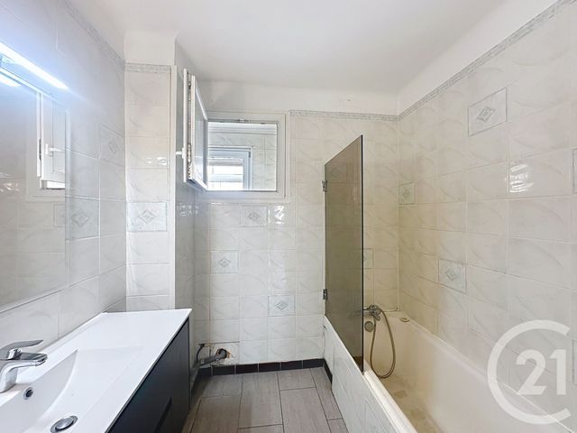 Appartement F3 à vendre - 3 pièces - 84.39 m2 - LYON - 69003 - RHONE-ALPES - Century 21 Rive Gauche