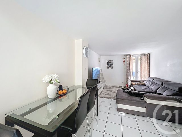 Appartement T2 à vendre - 2 pièces - 49.92 m2 - VILLEURBANNE - 69 - RHONE-ALPES - Century 21 Rive Gauche