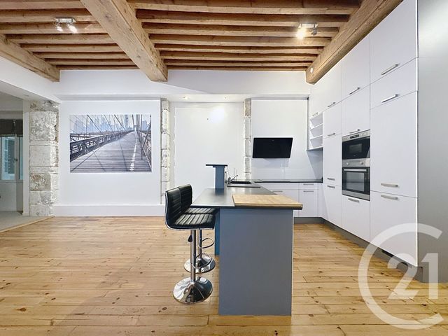 Appartement F3 à louer - 3 pièces - 105.06 m2 - LYON - 69001 - RHONE-ALPES - Century 21 Rive Gauche