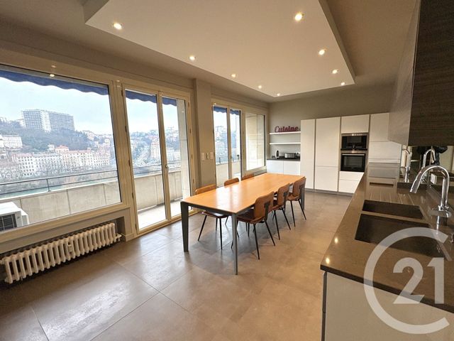 Appartement F5 à louer - 5 pièces - 188.11 m2 - LYON - 69006 - RHONE-ALPES - Century 21 Rive Gauche