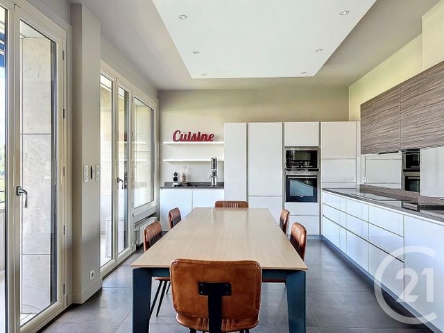 Appartement F5 à louer - 5 pièces - 188.11 m2 - LYON - 69006 - RHONE-ALPES - Century 21 Rive Gauche