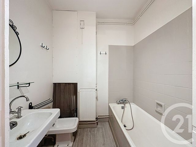 Appartement T3 à vendre - 3 pièces - 62.12 m2 - LYON - 69006 - RHONE-ALPES - Century 21 Rive Gauche