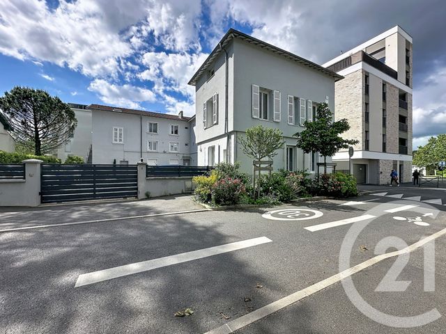 Appartement T3 à vendre - 3 pièces - 62.7 m2 - CALUIRE ET CUIRE - 69 - RHONE-ALPES - Century 21 Rive Gauche
