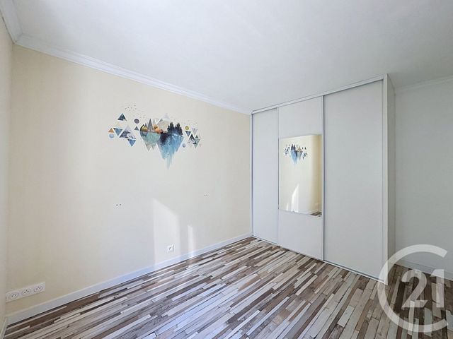 Appartement T4 à vendre - 3 pièces - 62.7 m2 - CALUIRE ET CUIRE - 69 - RHONE-ALPES - Century 21 Rive Gauche