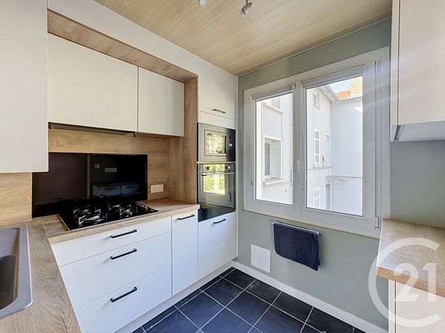 Appartement T4 à vendre - 3 pièces - 62.7 m2 - CALUIRE ET CUIRE - 69 - RHONE-ALPES - Century 21 Rive Gauche