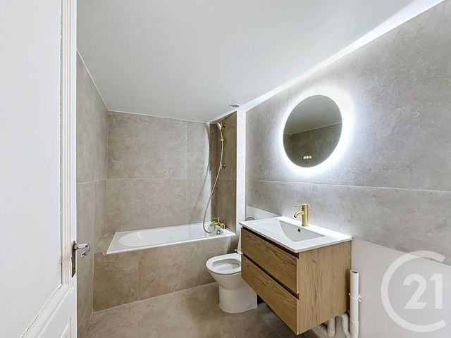 Appartement F1 bis à vendre - 2 pièces - 40.0 m2 - LYON - 69002 - RHONE-ALPES - Century 21 Rive Gauche