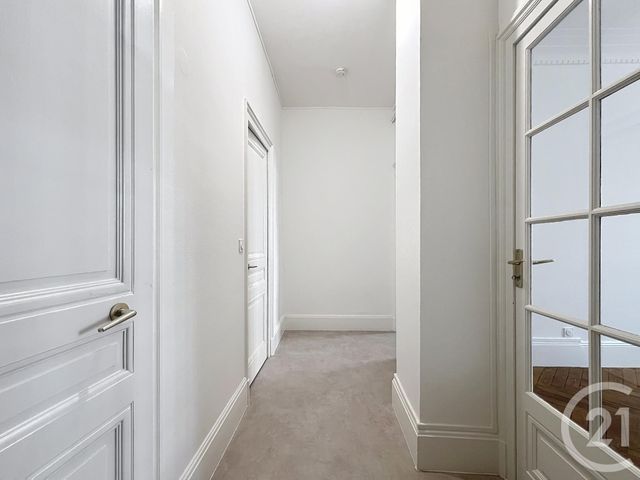 Appartement T2 à louer - 2 pièces - 60.44 m2 - LYON - 69006 - RHONE-ALPES - Century 21 Rive Gauche