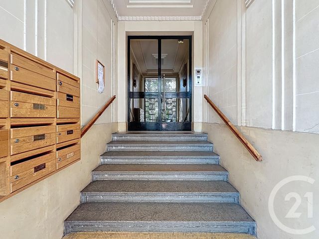 Appartement T2 à louer - 2 pièces - 60.44 m2 - LYON - 69006 - RHONE-ALPES - Century 21 Rive Gauche