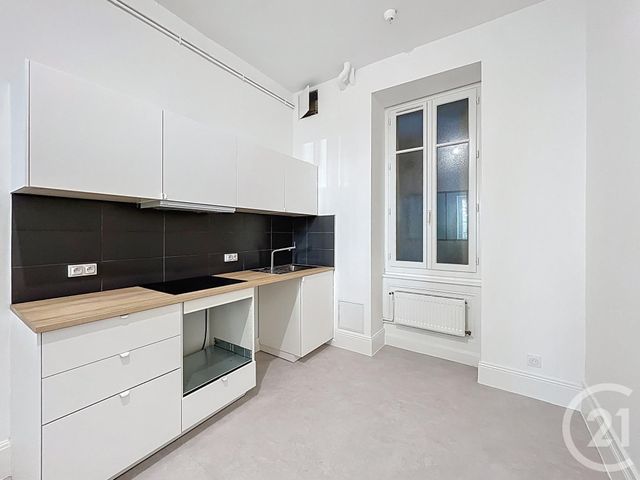 Appartement T2 à louer - 2 pièces - 60.44 m2 - LYON - 69006 - RHONE-ALPES - Century 21 Rive Gauche