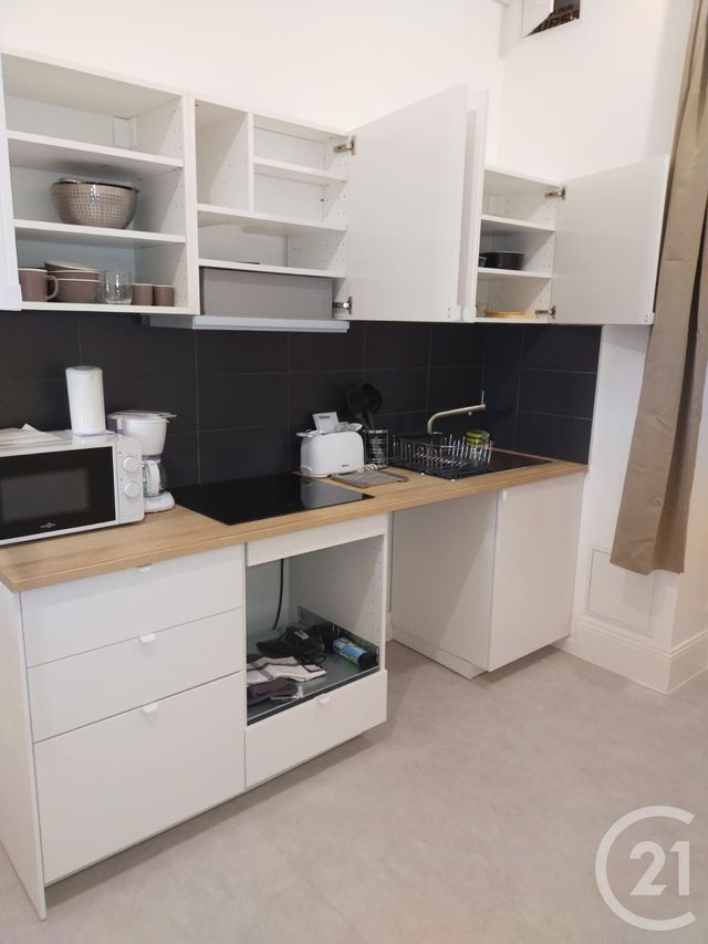 Appartement T2 à louer - 2 pièces - 60.44 m2 - LYON - 69006 - RHONE-ALPES - Century 21 Rive Gauche