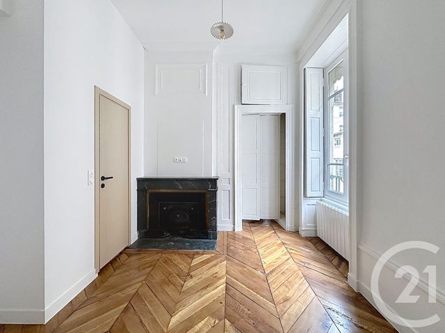 Appartement F2 à vendre - 2 pièces - 51.19 m2 - LYON - 69002 - RHONE-ALPES - Century 21 Rive Gauche