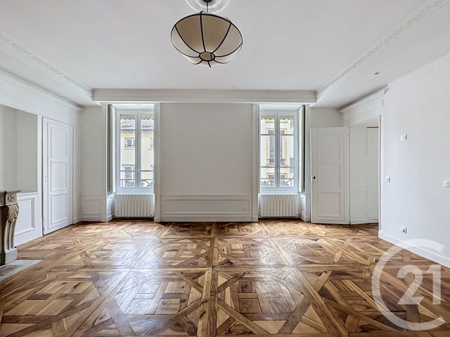 Appartement F2 à vendre - 2 pièces - 51.19 m2 - LYON - 69002 - RHONE-ALPES - Century 21 Rive Gauche