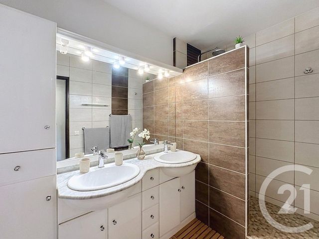 Appartement T4 à vendre - 4 pièces - 106.0 m2 - LYON - 69009 - RHONE-ALPES - Century 21 Rive Gauche
