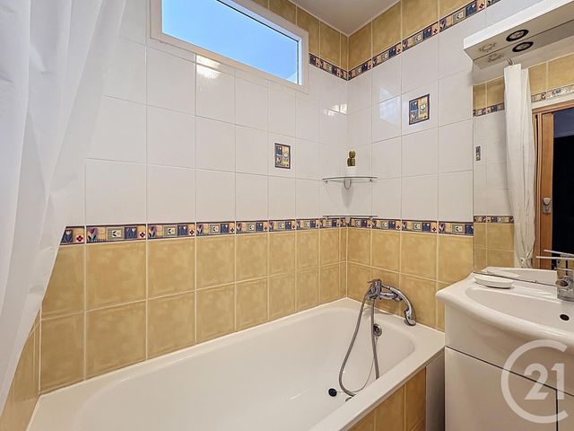 Appartement T2 à louer - 2 pièces - 41.0 m2 - CALUIRE ET CUIRE - 69 - RHONE-ALPES - Century 21 Rive Gauche