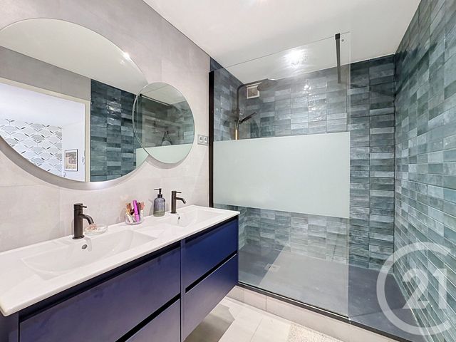 Appartement F5 à vendre - 5 pièces - 109.95 m2 - CALUIRE ET CUIRE - 69 - RHONE-ALPES - Century 21 Rive Gauche